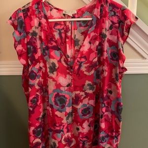 Ruffled cap sleeve tank top with buttons